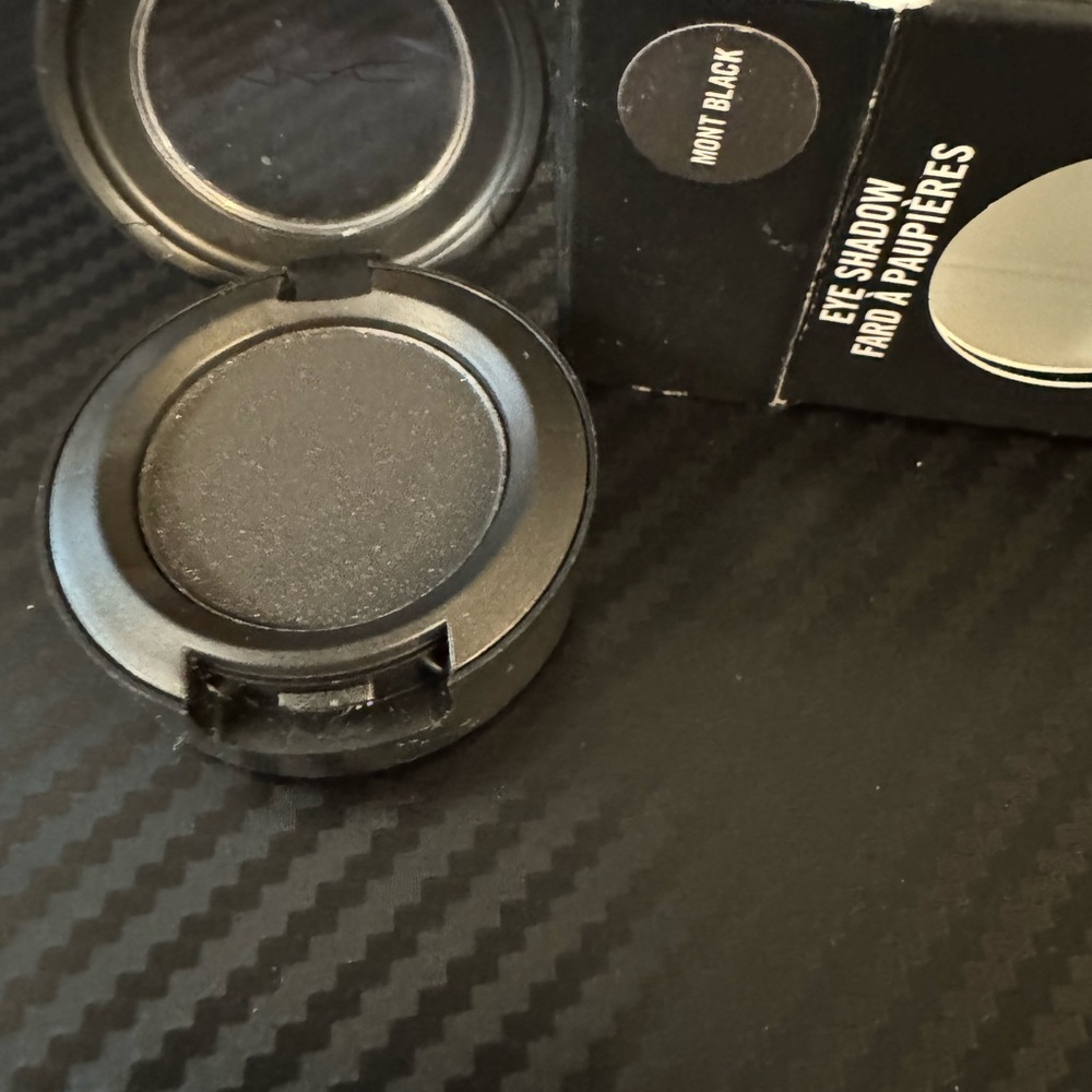 Mac Mont Black Eyeshadow